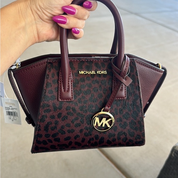 BRAND NEW MICHAEL KORS SATCHEL! - Picture 11 of 16